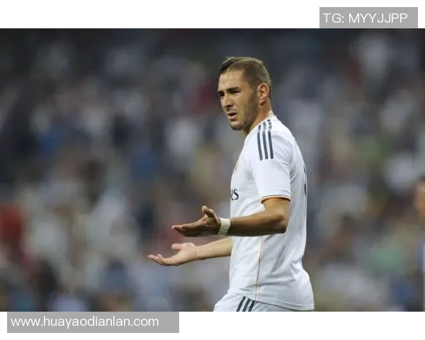 近代足球巨星崛起之路：从梅西到C罗的传奇与对抗